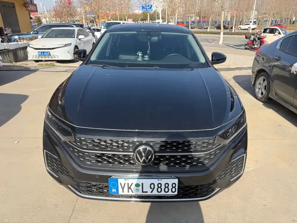 Volkswagen Passat — фото 4