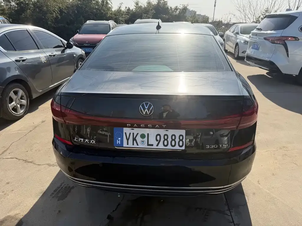 Volkswagen Passat — фото 9
