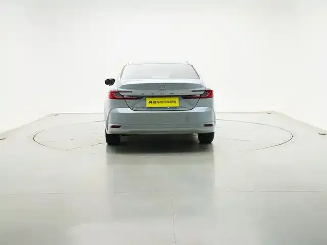 Toyota Camry 2024 из CN, фото 9