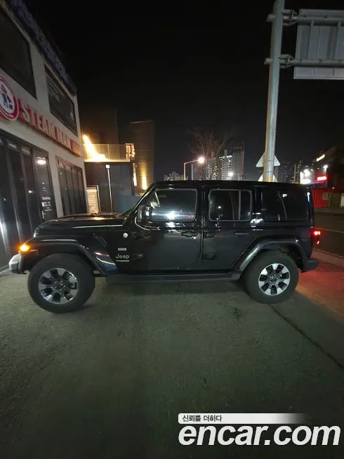 Jeep Wrangler — фото 1