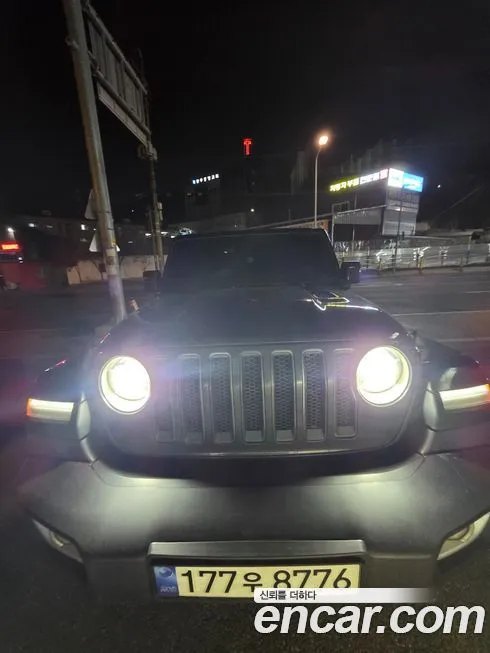 Jeep Wrangler — фото 10