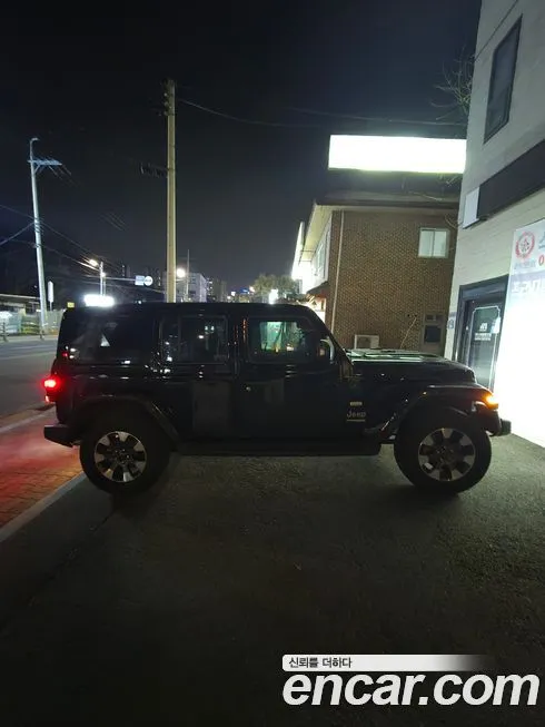 Jeep Wrangler — фото 9