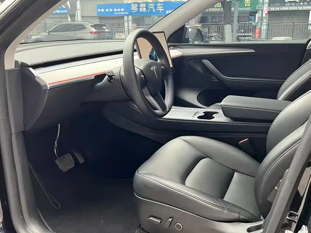 Tesla Model Y 2023 из CN, фото 5