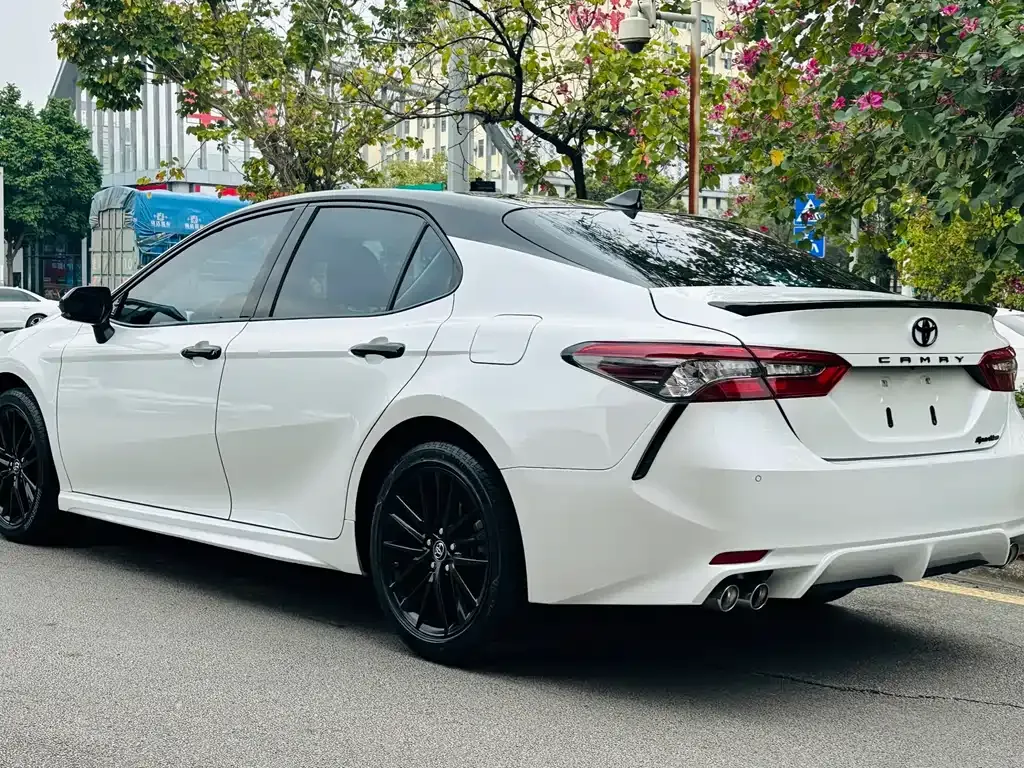 Toyota Camry 2023 из CN, фото 9