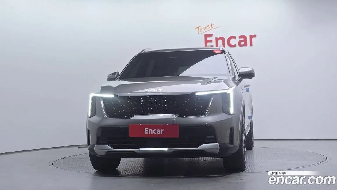 Kia Sorento — фото 10