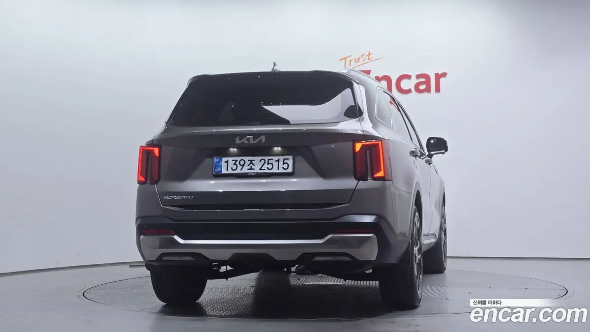 Kia Sorento — фото 9
