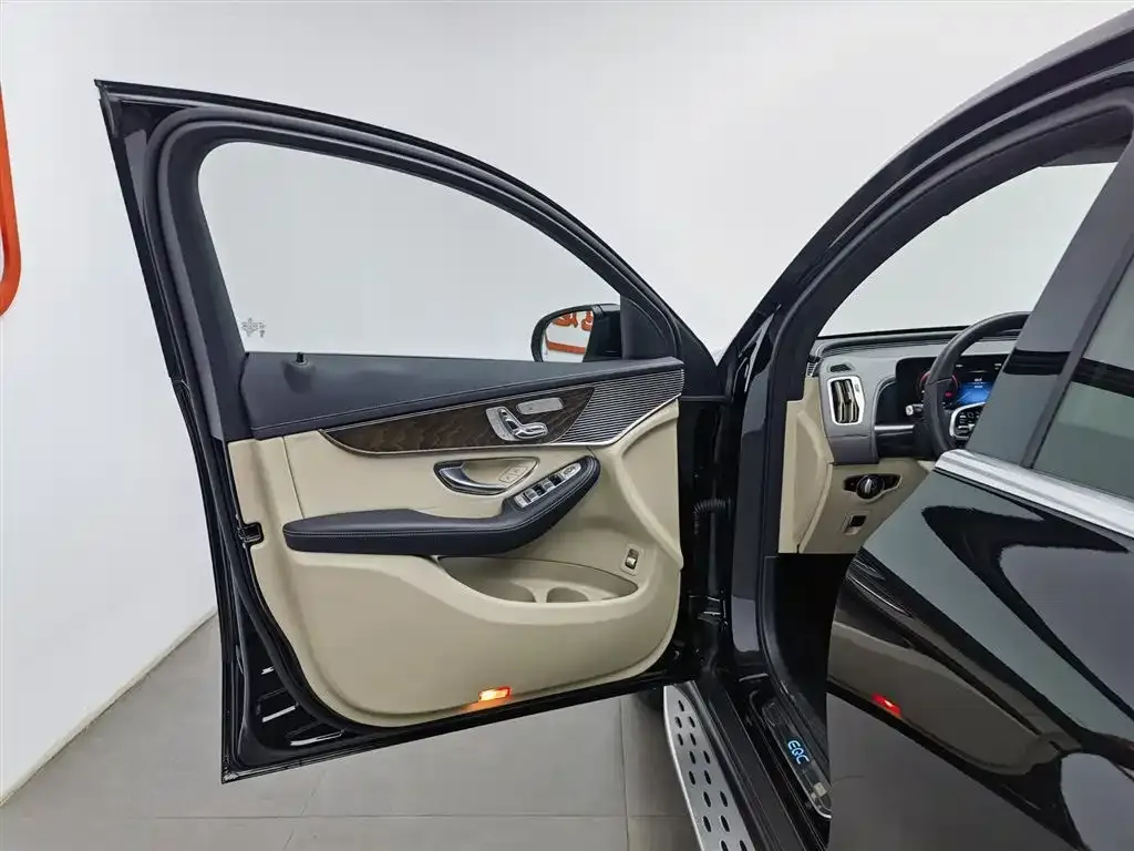 Mercedes-Benz EQC 2021 из CN, фото 8