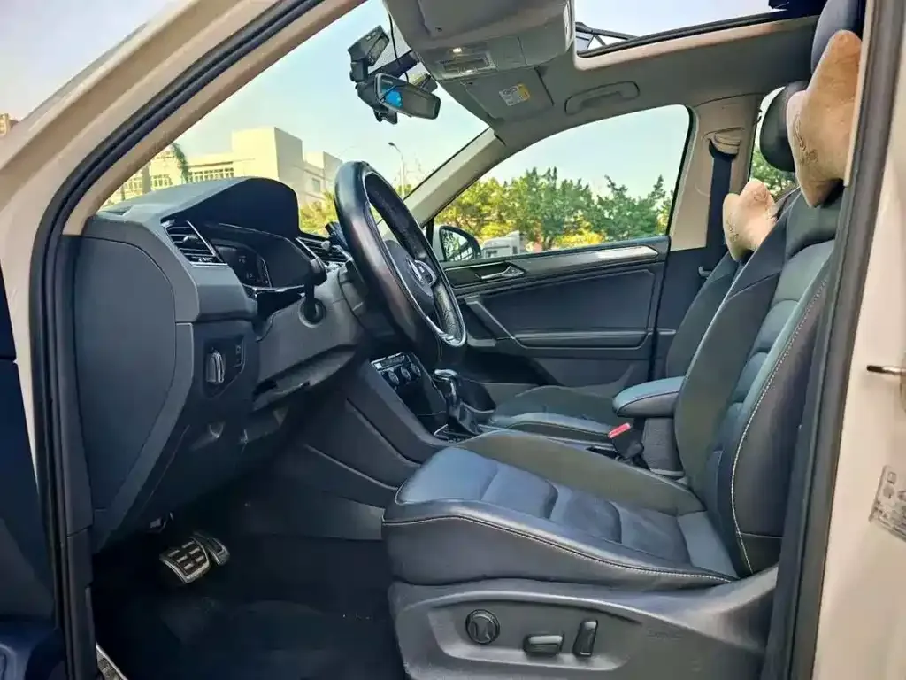 Volkswagen Tiguan L 2021 из CN, фото 2