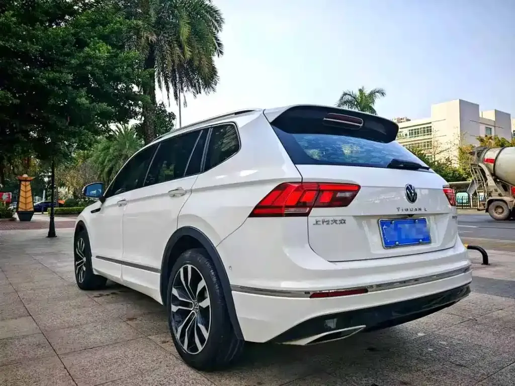 Volkswagen Tiguan L 2021 из CN, фото 4