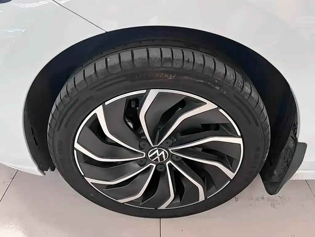 Volkswagen Golf 2022 из CN, фото 3