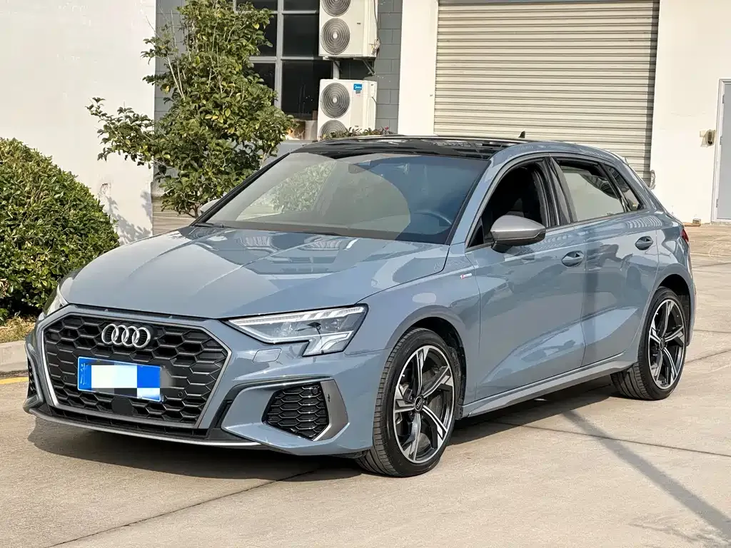 Audi A3 — фото 1