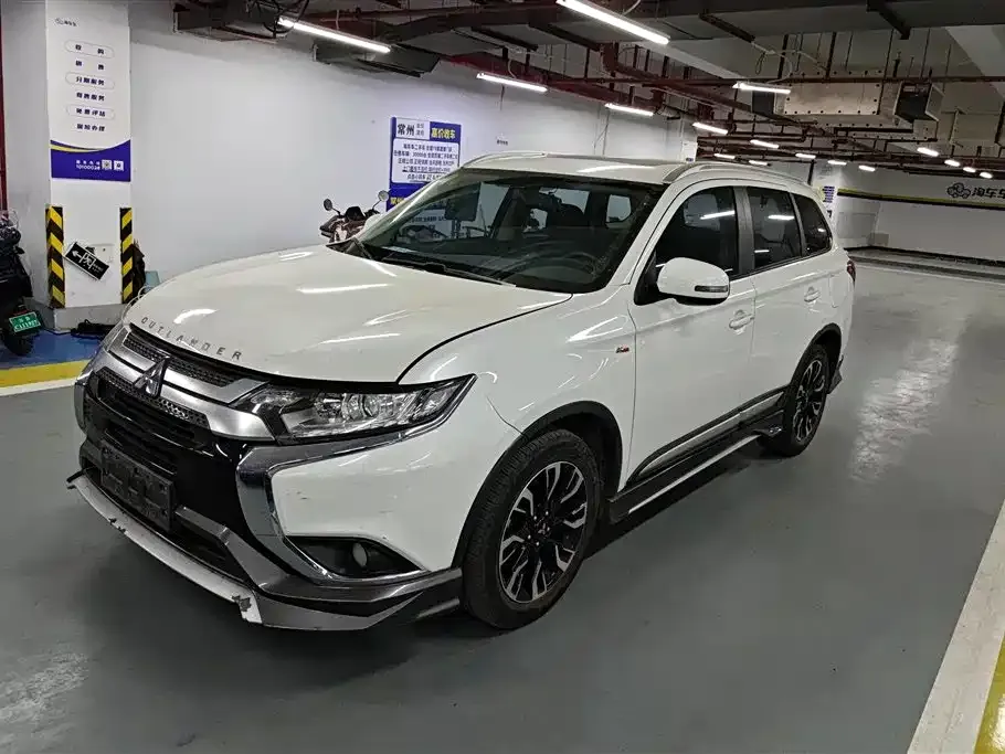 Mitsubishi Outlander 2021 из CN, фото 1