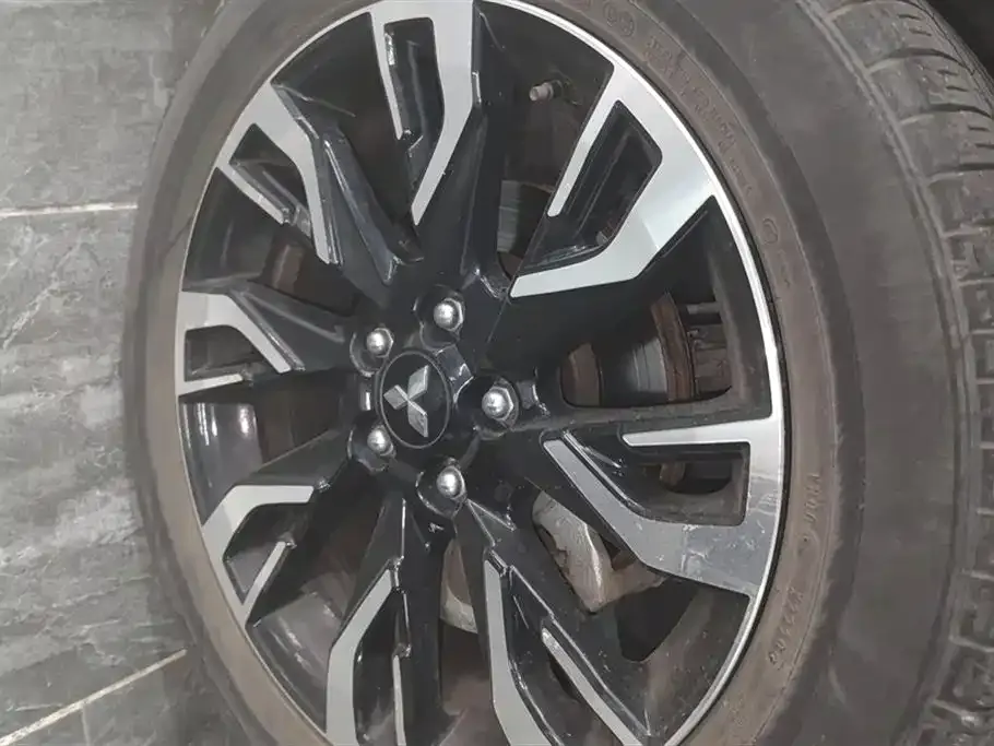 Mitsubishi Outlander 2021 из CN, фото 5
