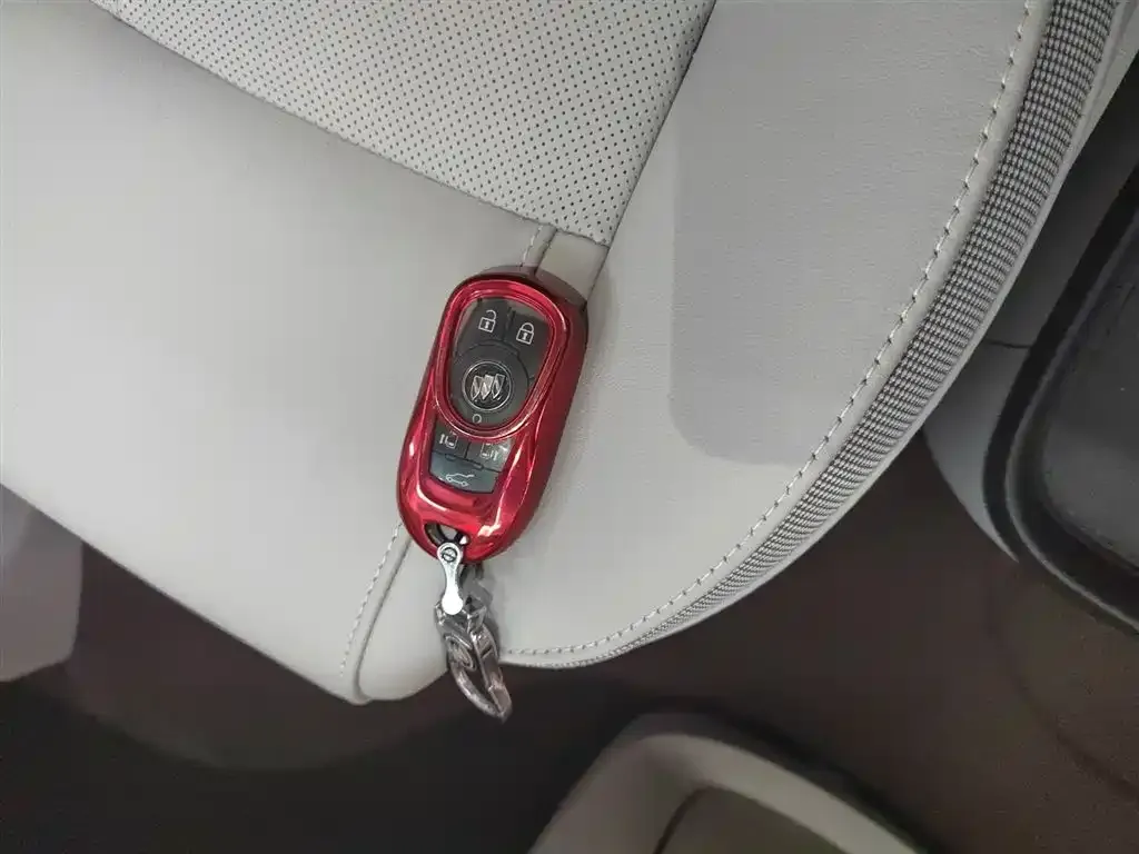 Buick GL8 2023 из CN, фото 6