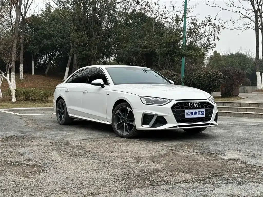 Audi A4L 2022 из CN, фото 7
