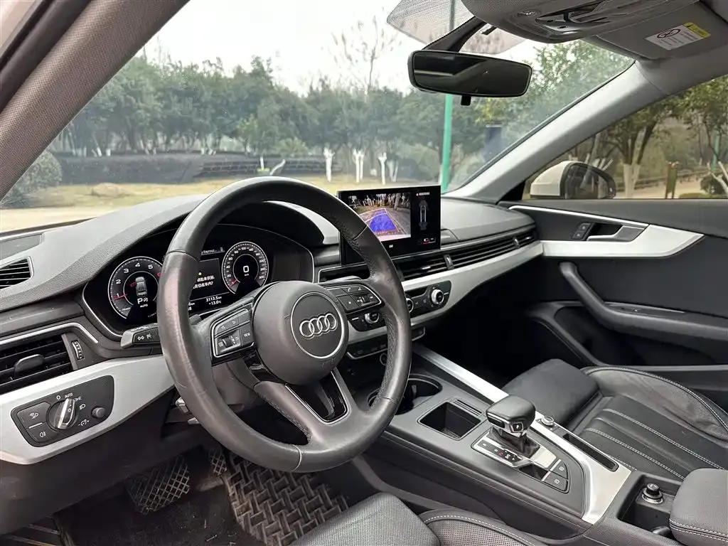Audi A4L 2022 из CN, фото 5