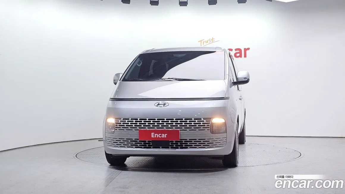Hyundai Staria — фото 2