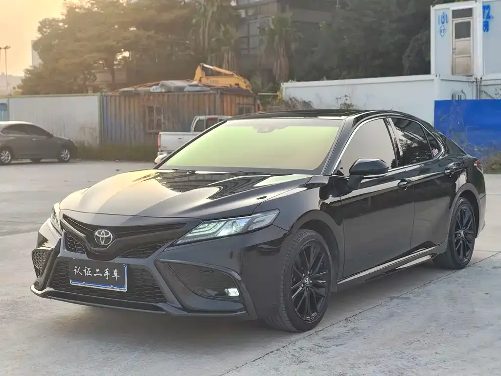Toyota Camry 2023 из CN, фото 1