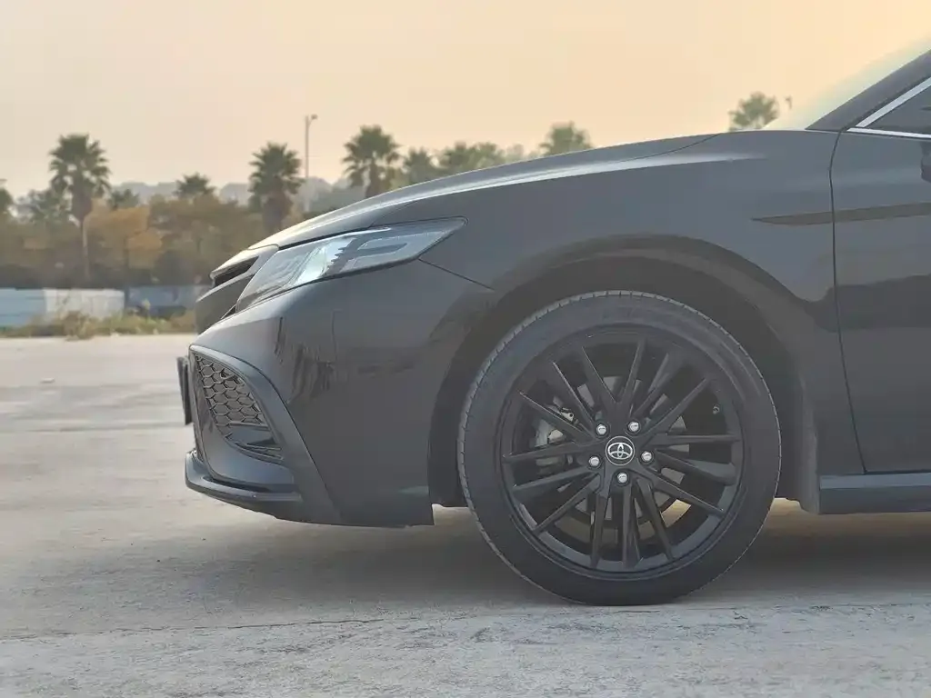 Toyota Camry 2023 из CN, фото 9