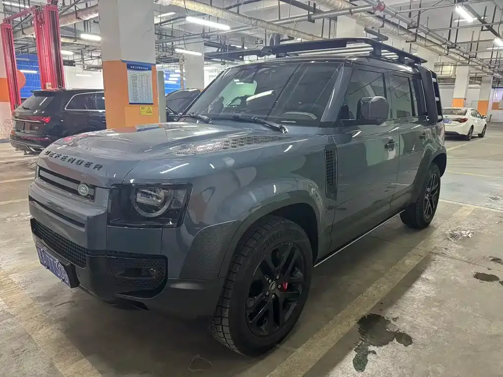 Land Rover Defender — фото 1
