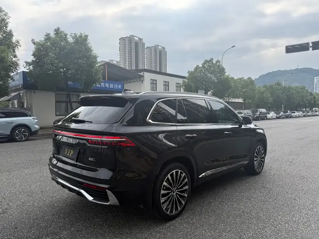 Geely Xingyue L — фото 8