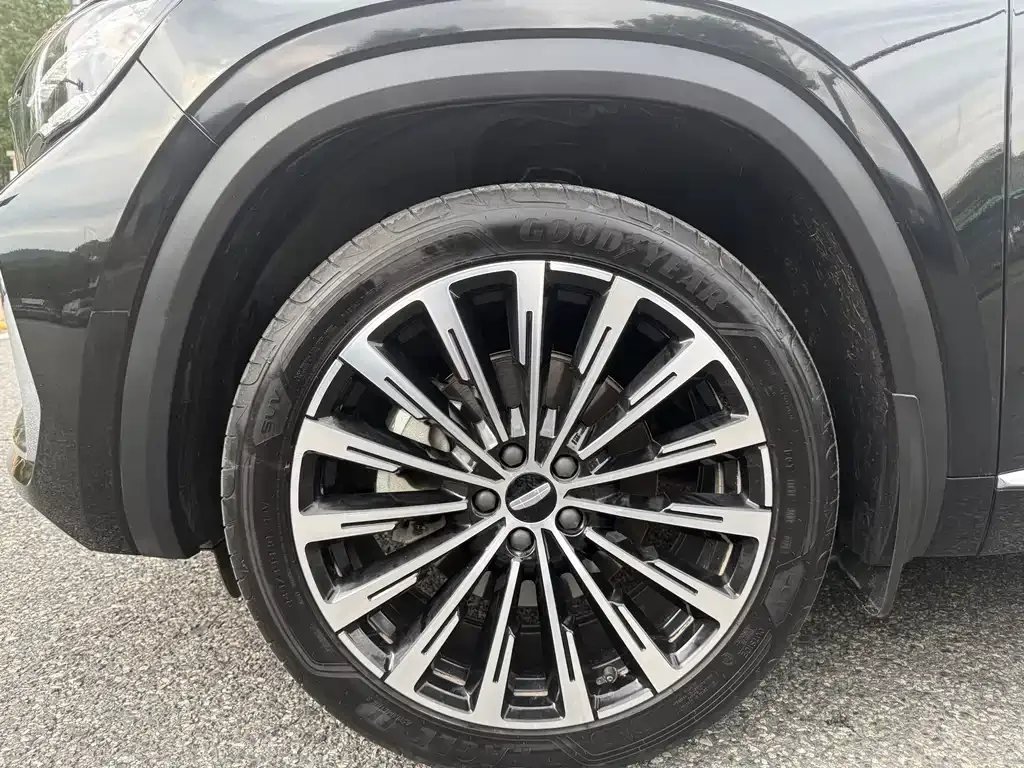 Geely Xingyue L — фото 10