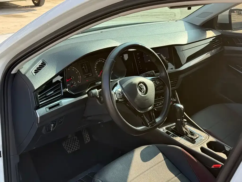 Volkswagen Bora 2022 из CN, фото 3