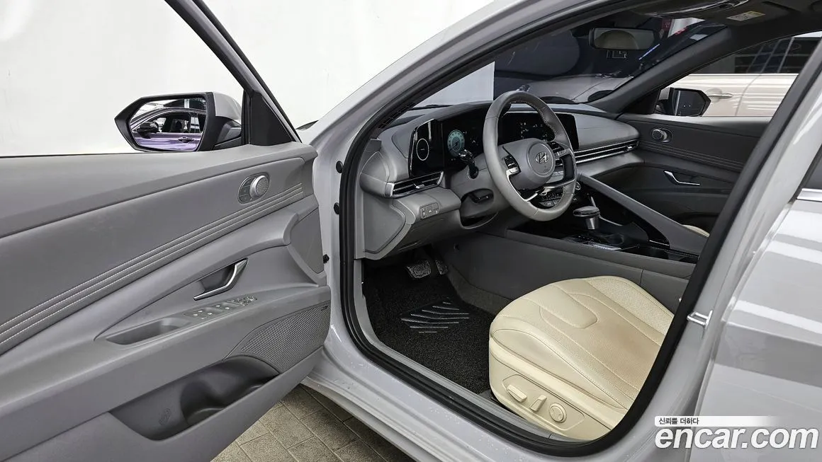 Hyundai AVANTE — фото 2