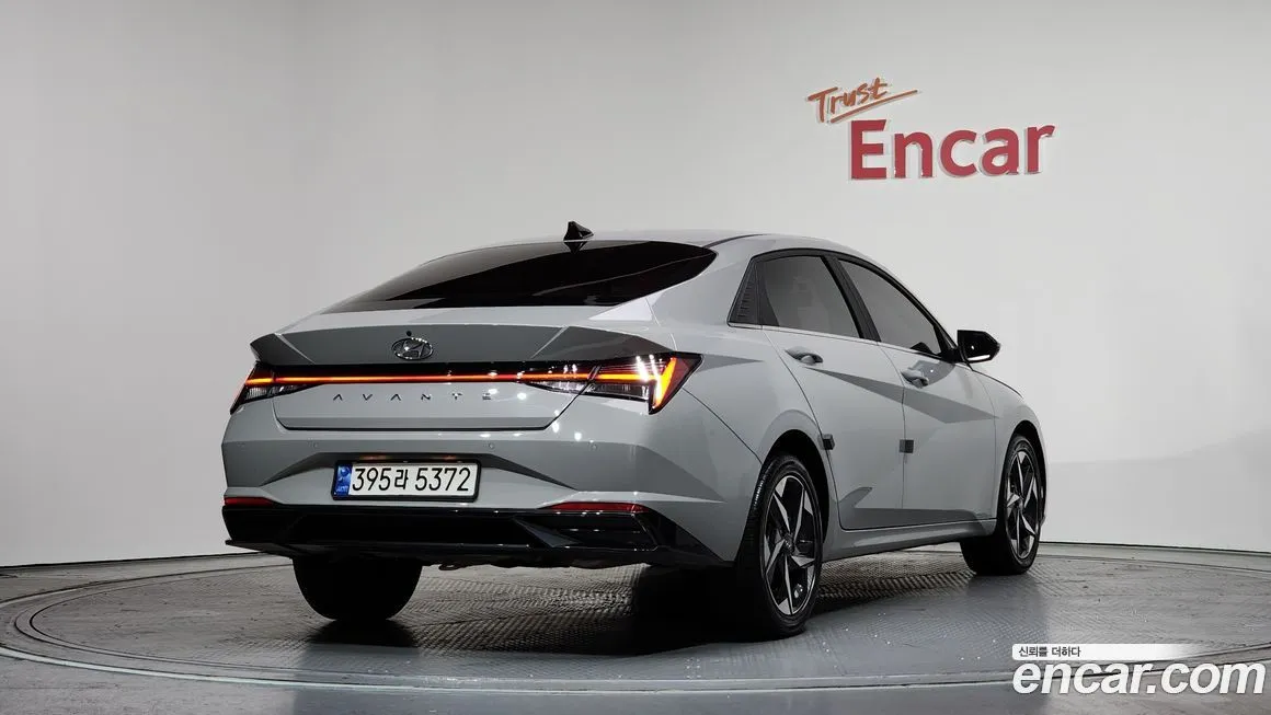 Hyundai AVANTE — фото 3