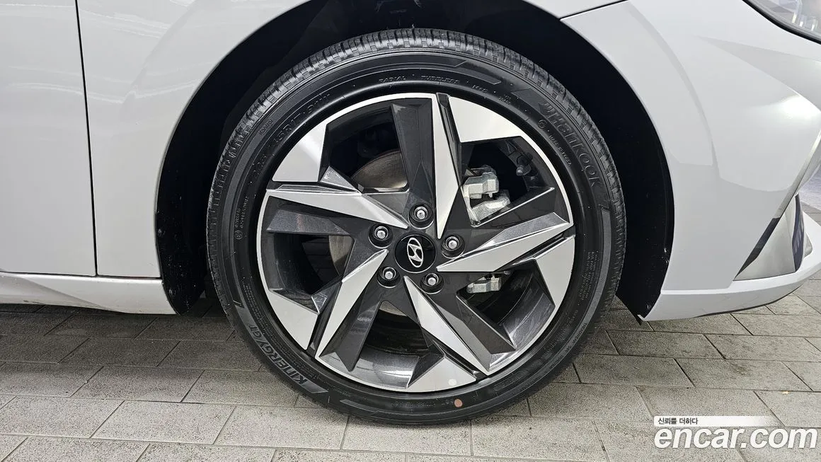Hyundai AVANTE — фото 9