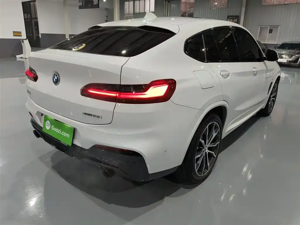 BMW X4 — фото 9