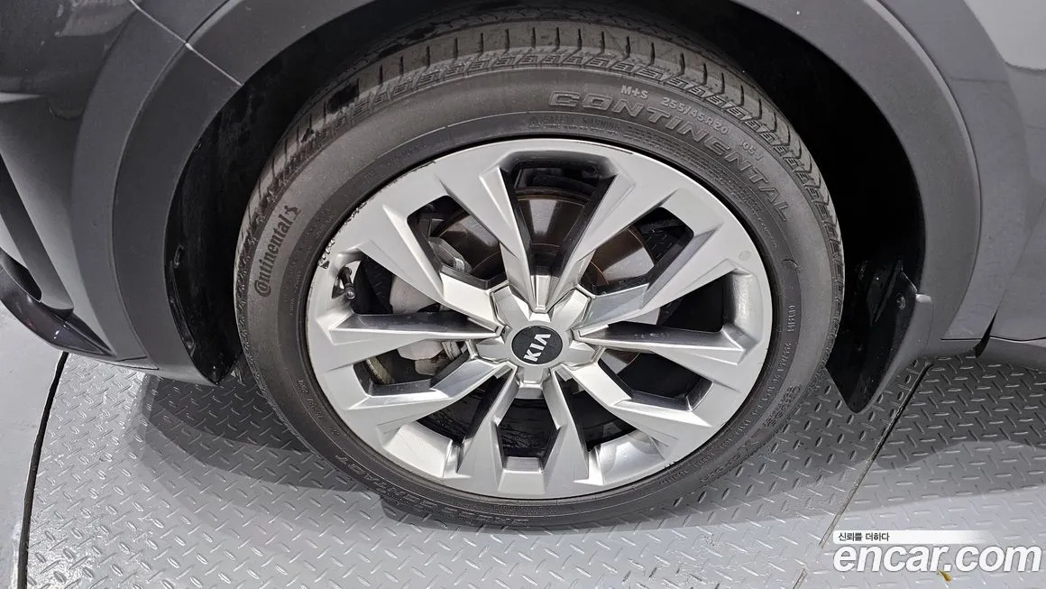 Kia Sorento — фото 10