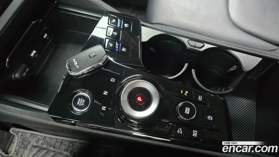 Kia Sportage — фото 8