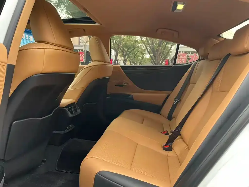 Lexus ES 2023 из CN, фото 8