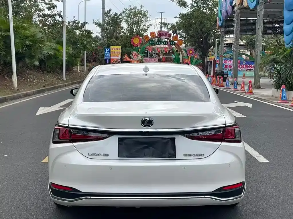 Lexus ES 2023 из CN, фото 9