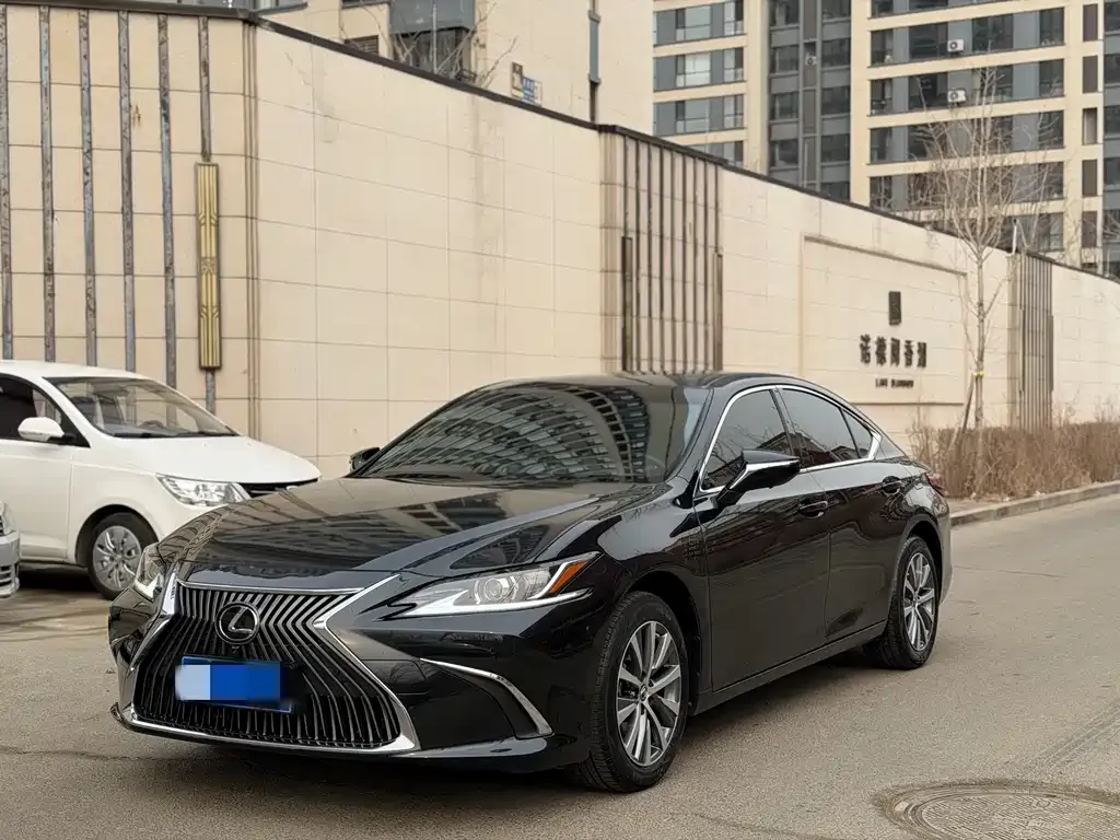 Lexus ES 2021 из CN, фото 1