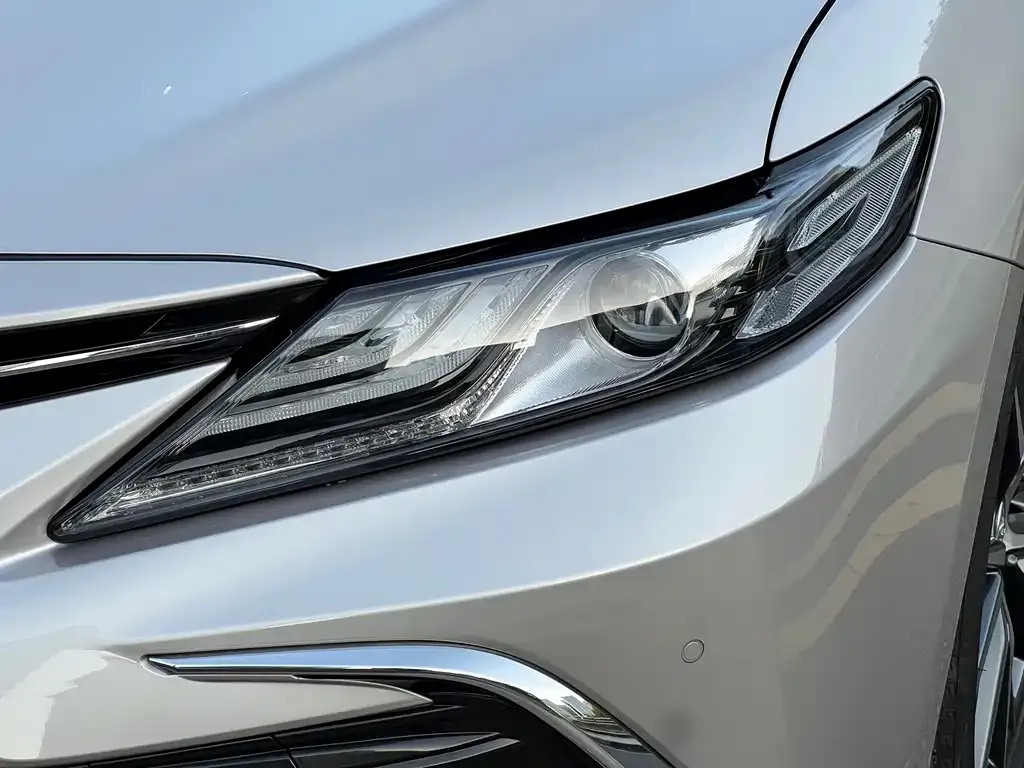 Toyota Camry 2023 из CN, фото 2