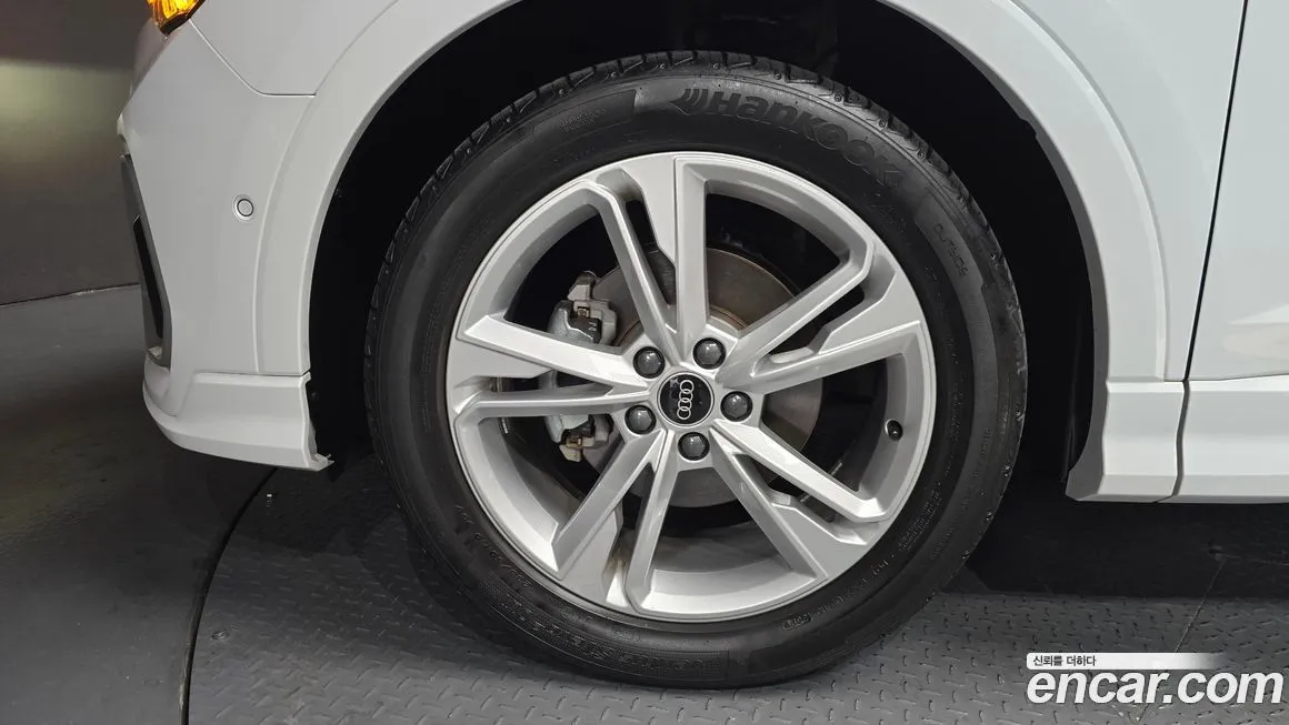 Audi Q3 2023 из KR, фото 2