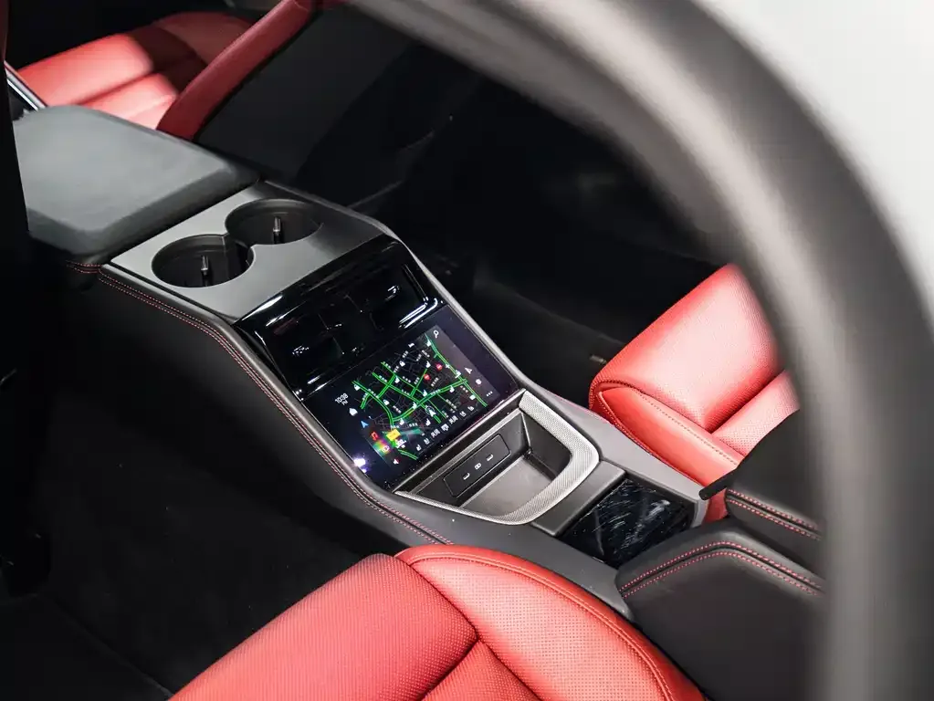 Porsche Panamera 2025 из CN, фото 8