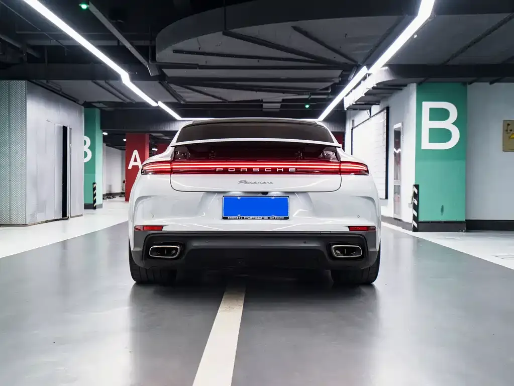 Porsche Panamera 2025 из CN, фото 4