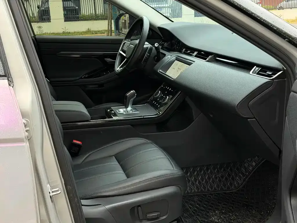 Land Rover Evoque 2023 из CN, фото 4