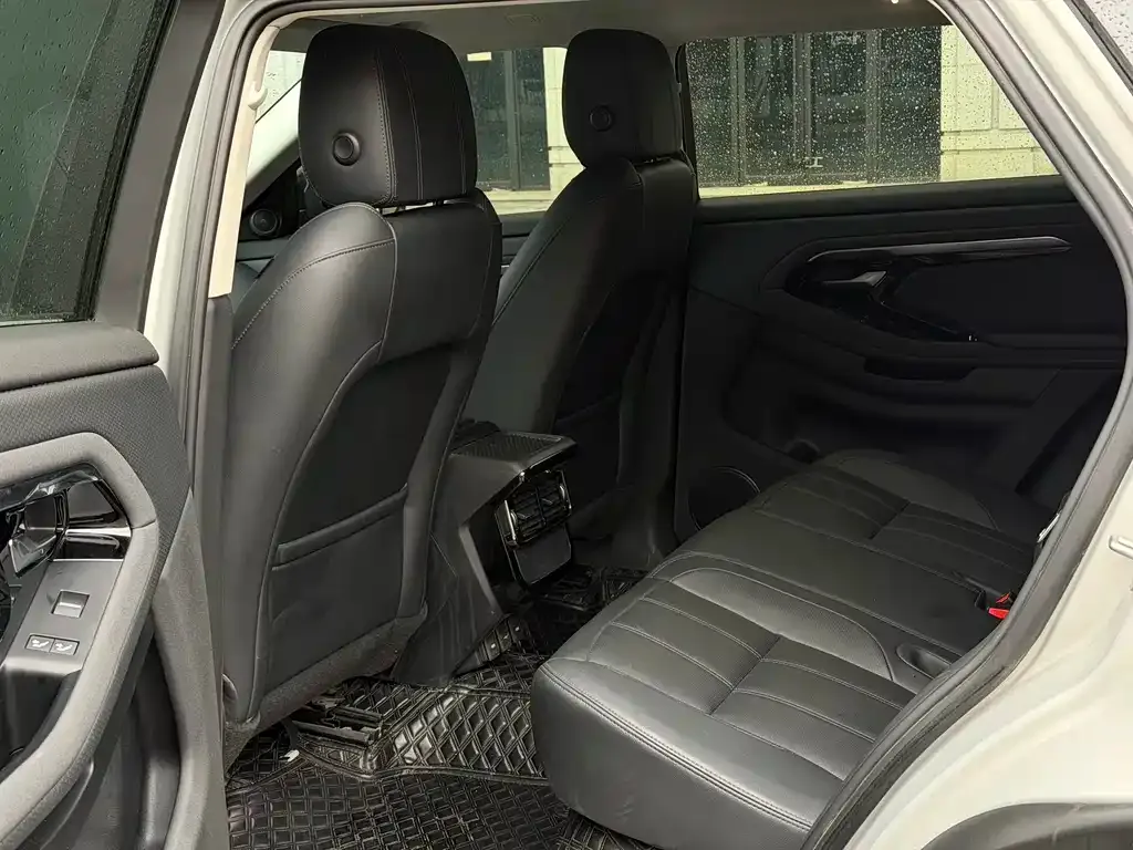Land Rover Evoque 2023 из CN, фото 3