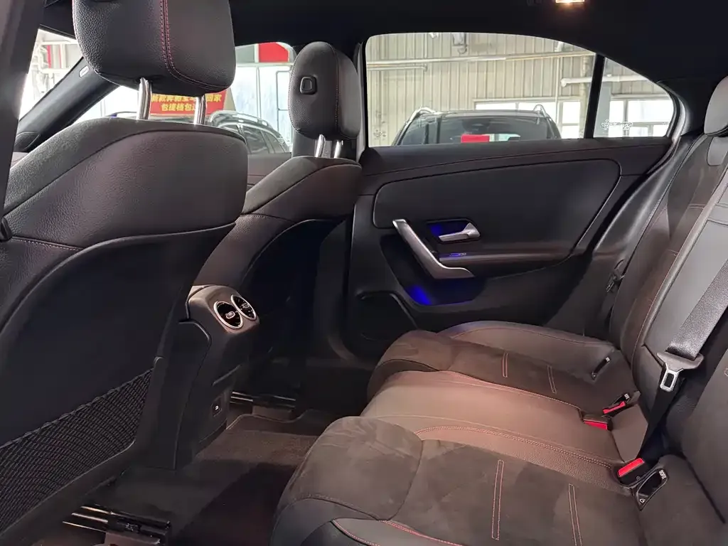 Mercedes-Benz A-Class 2024 из CN, фото 6