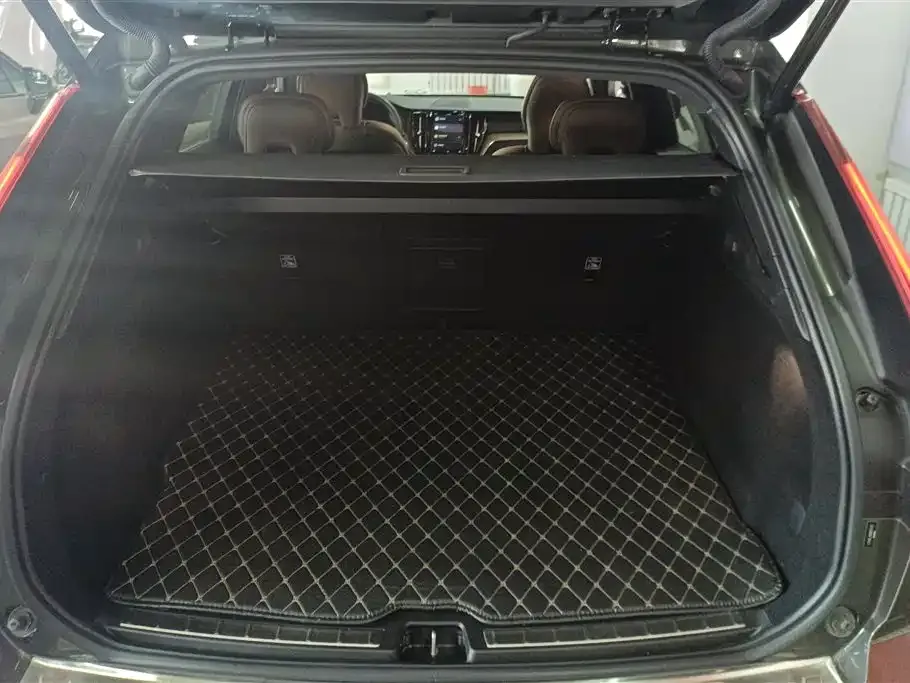 Volvo XC60 2022 из CN, фото 8