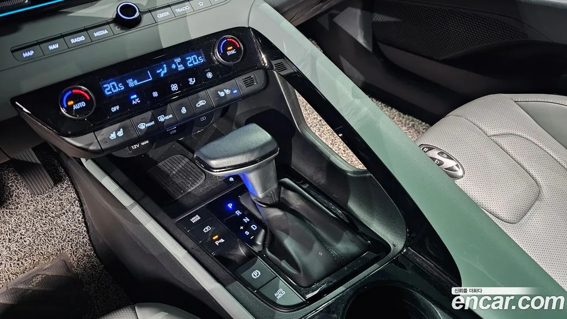 Hyundai AVANTE — фото 3