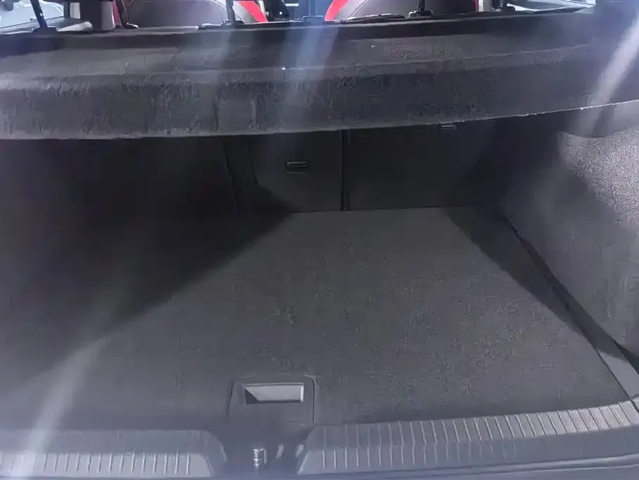 Volkswagen Golf GTI 2023 из CN, фото 3