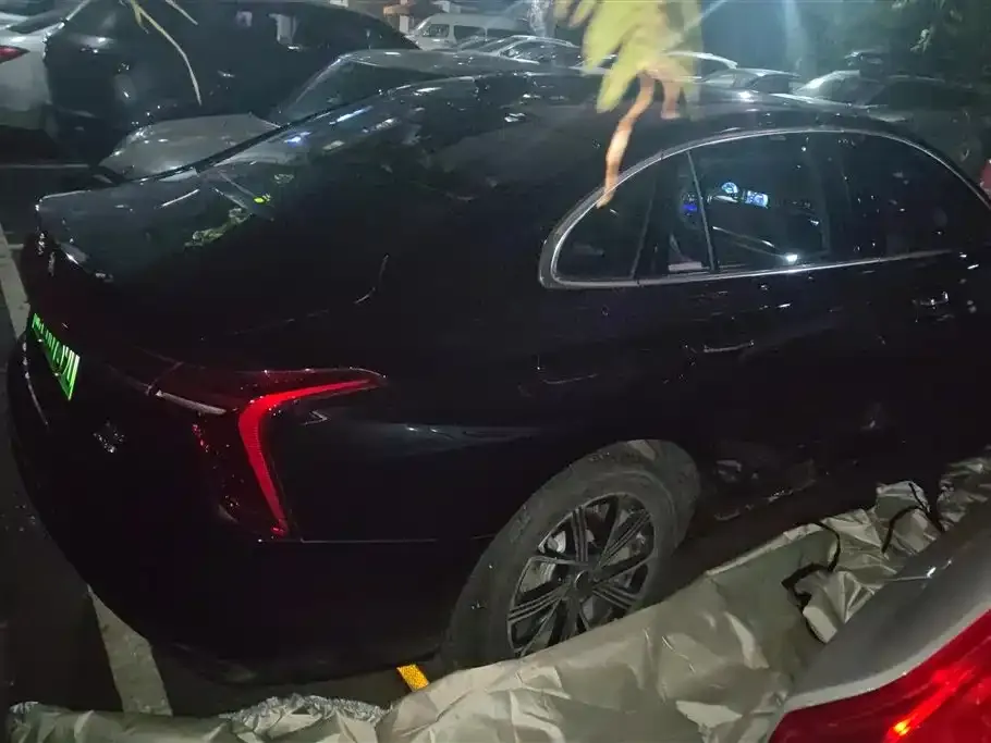 Hongqi H5 PHEV 2025 из CN, фото 3