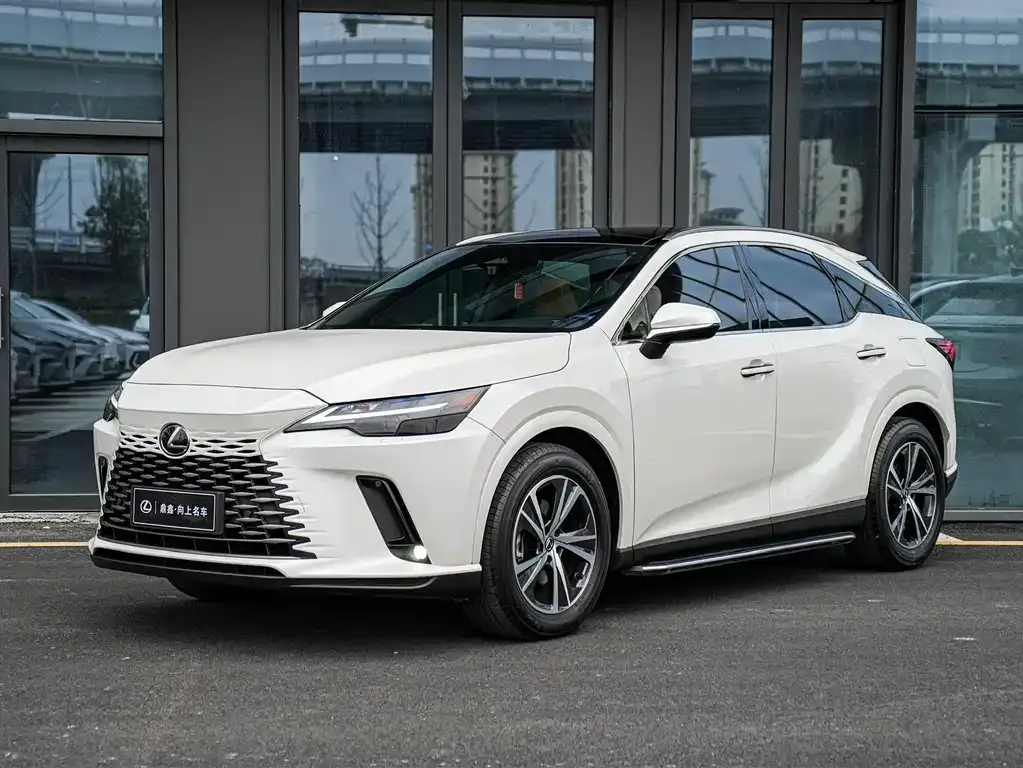 Lexus RX — фото 1
