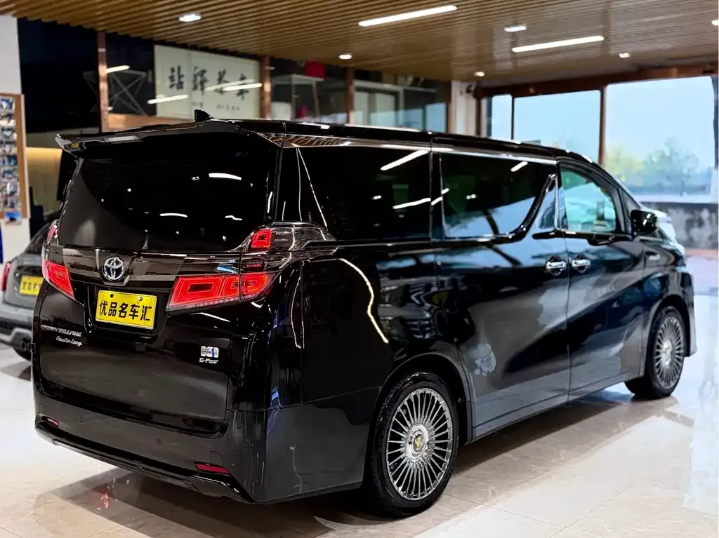Toyota Vellfire 2023 из CN, фото 5