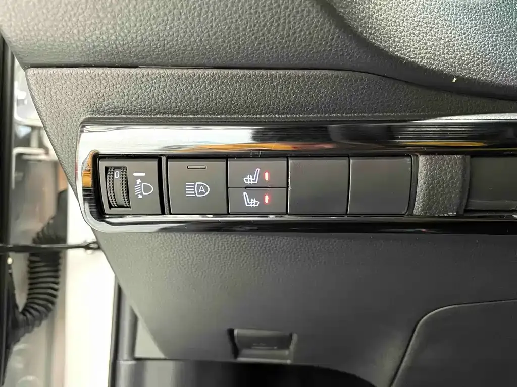 Toyota Corolla 2023 из CN, фото 9